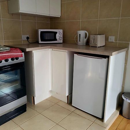 Grandwood House Lodges شيشستر المظهر الخارجي الصورة
